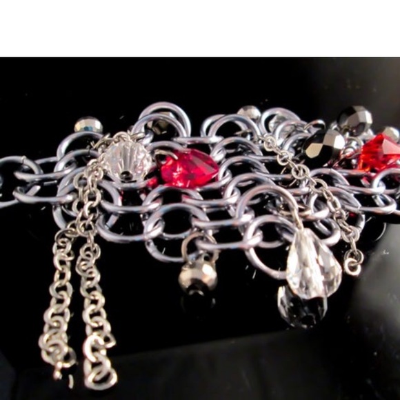 ⭐️chainmail Swarovski cuff bracelet - Picture 5 of 8